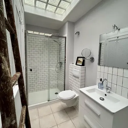 House * Ονφλέρ